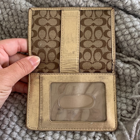 COACH Cardholder - Picture 4 of 6